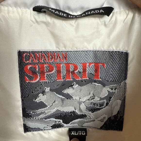 Women's White Puffer Down Vest Size XL Quilted Lightweight Pockets EUC Canadian - Picture 5 of 11